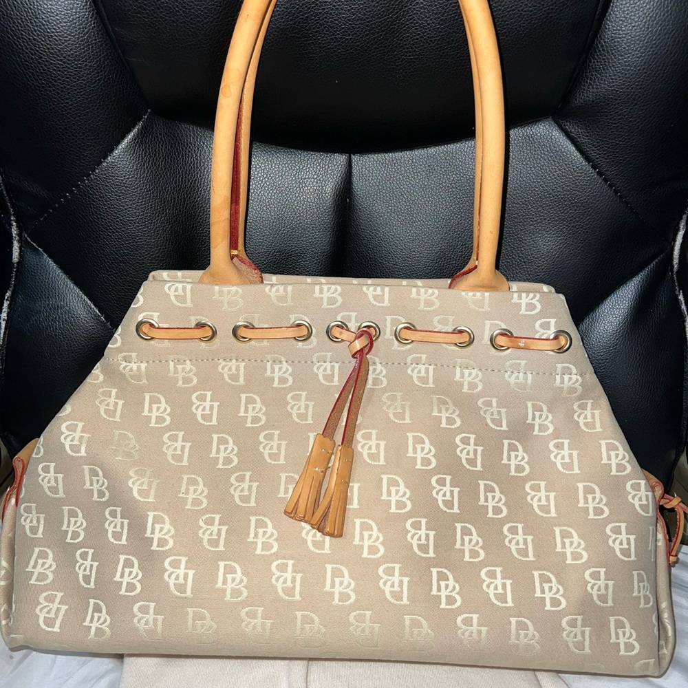 Preloved Dooney & Bourke Shoulder Bag